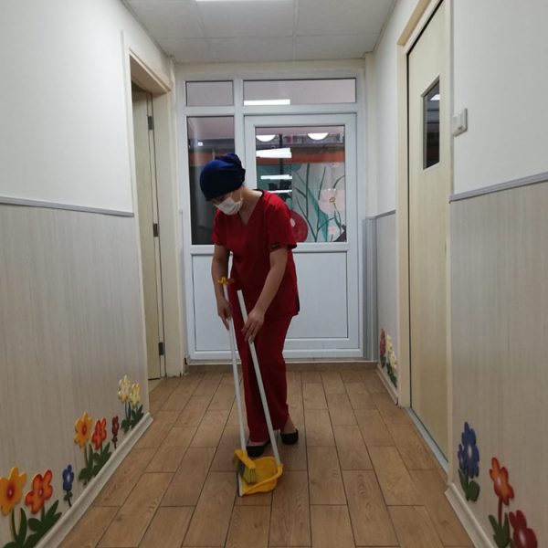 Covid19 Kapsamında okulumuzda yapılan personel kıyafet değişikliği